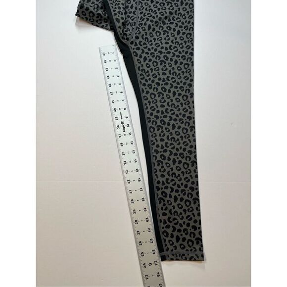 Anthropologie Allfenix Charcoal Jagger 7/8 Legging Grey Animal Print Size Medium - Picture 7 of 10
